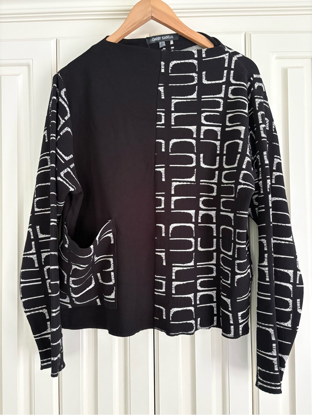 Gabby Isabella Abstract Jacquard Mixed Media Top Black & White Knit Cardigan M